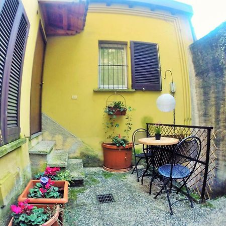 Apartamento Cozy Garden Retrait Varenna Exterior foto