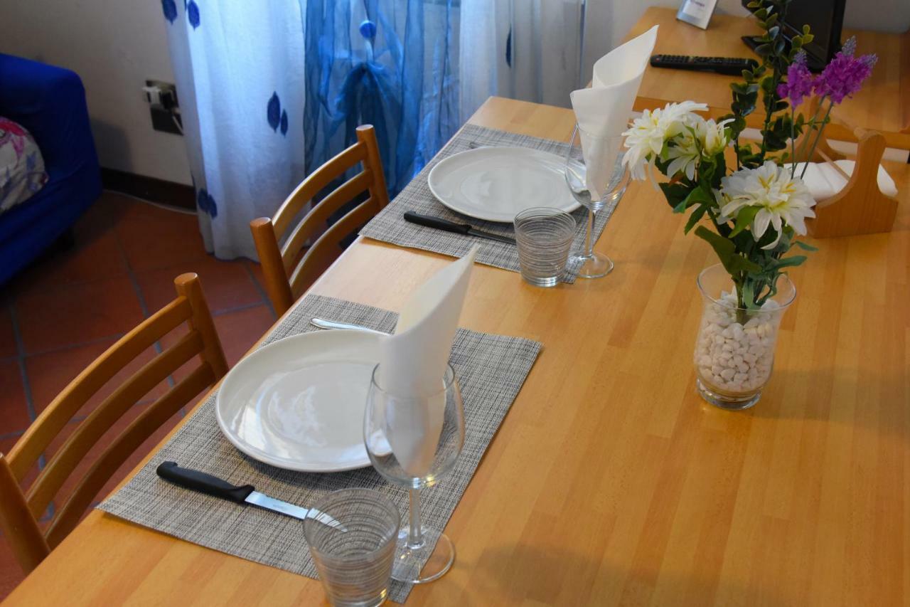 Apartamento Cozy Garden Retrait Varenna Exterior foto