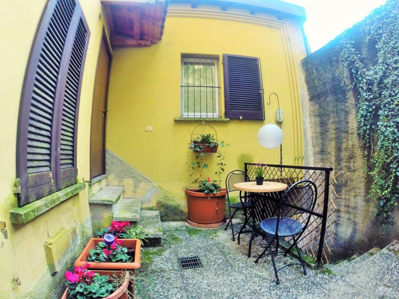 Apartamento Cozy Garden Retrait Varenna Exterior foto